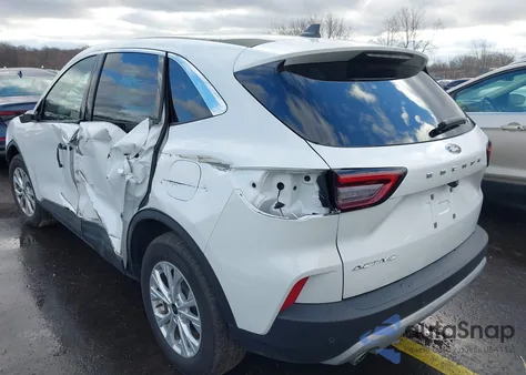 2024 Ford Escape Active z USA, uszkodzony, nr VIN 1FMCU0GN3RUA82679